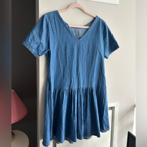 SOLD Chambray shift dress - Picture 2 of 2